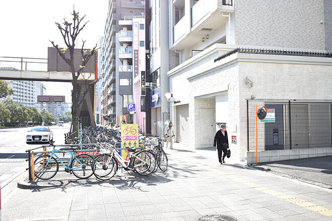 駅チカで、夜21時まで営業！